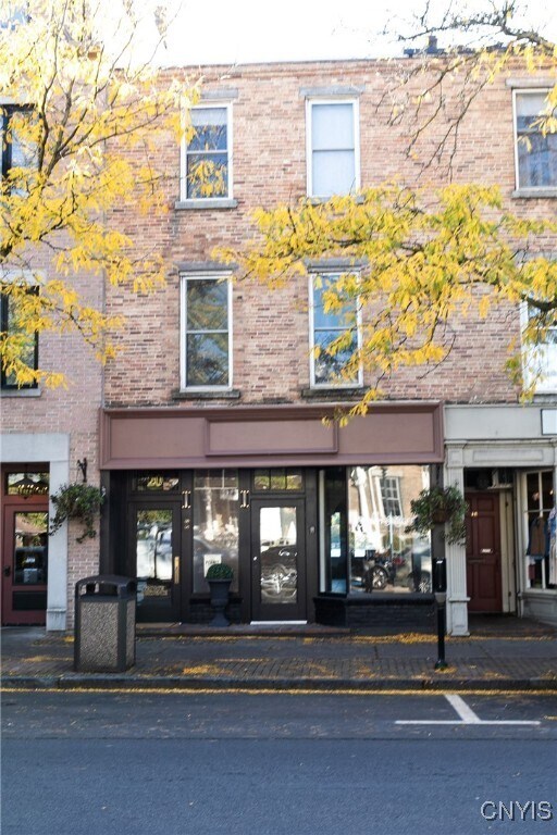 Primary Photo - 20 E Genesee St