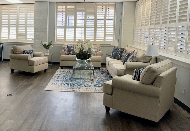 Foto del edificio - Serenity at Briarcrest (55+)