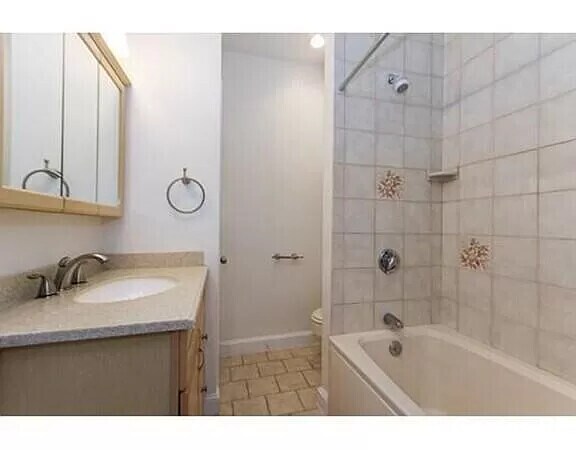 Foto del edificio - 103 Sewall Ave