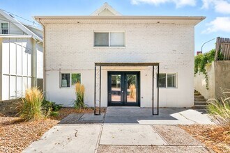 Building Photo - 31 W 100 N