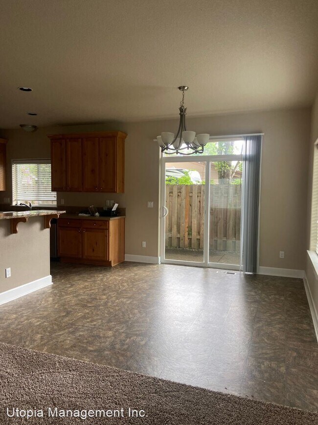 Building Photo - 3 br, 2.5 bath House - 4438 SE Hillyard Ct