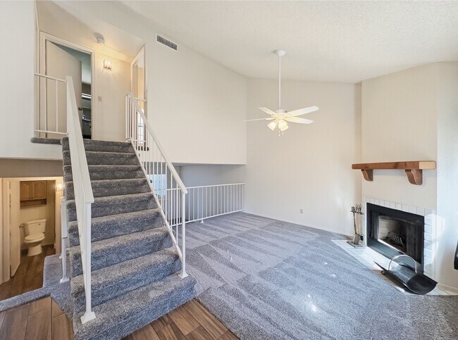 Foto del edificio - 921 W University Dr