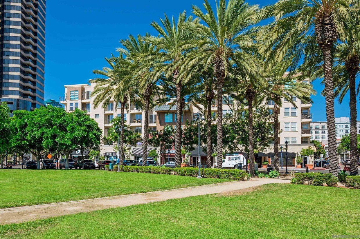 Primary Photo - 350 K St