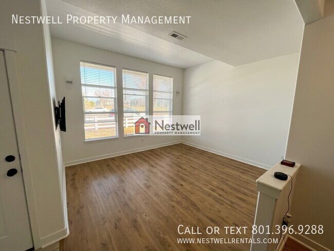 Building Photo - 5434 Fairgrove Ln