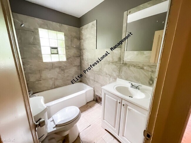 Building Photo - 3 br, 1 bath House - 3509 Leerda St