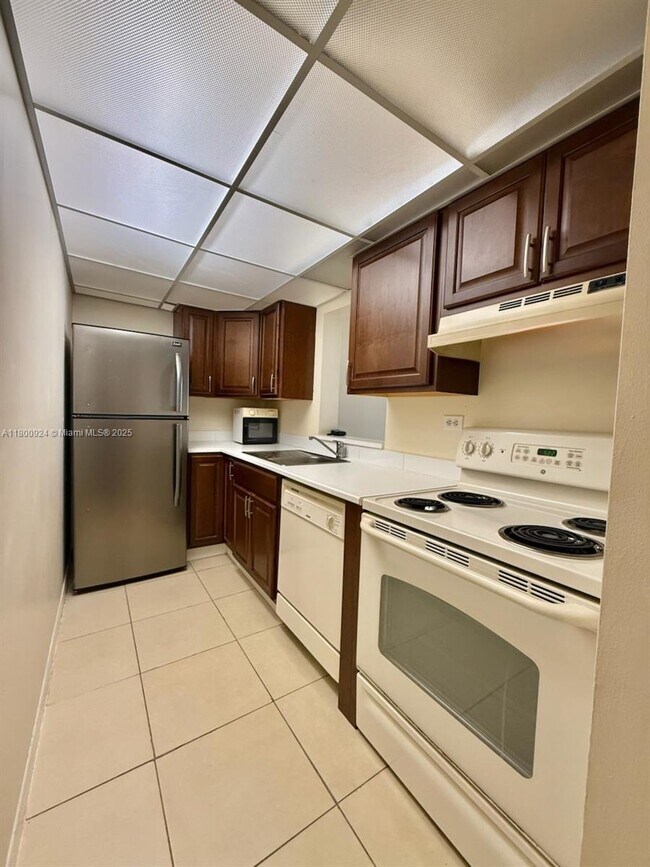 Foto del edificio - 1720 NW N River Dr