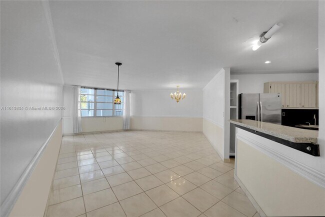 Foto del edificio - 2750 NE 183rd St