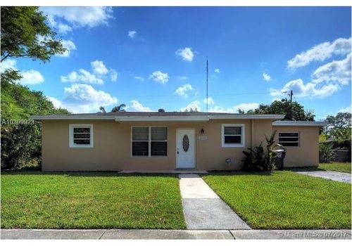 Primary Photo - 4644 SW 31st Dr