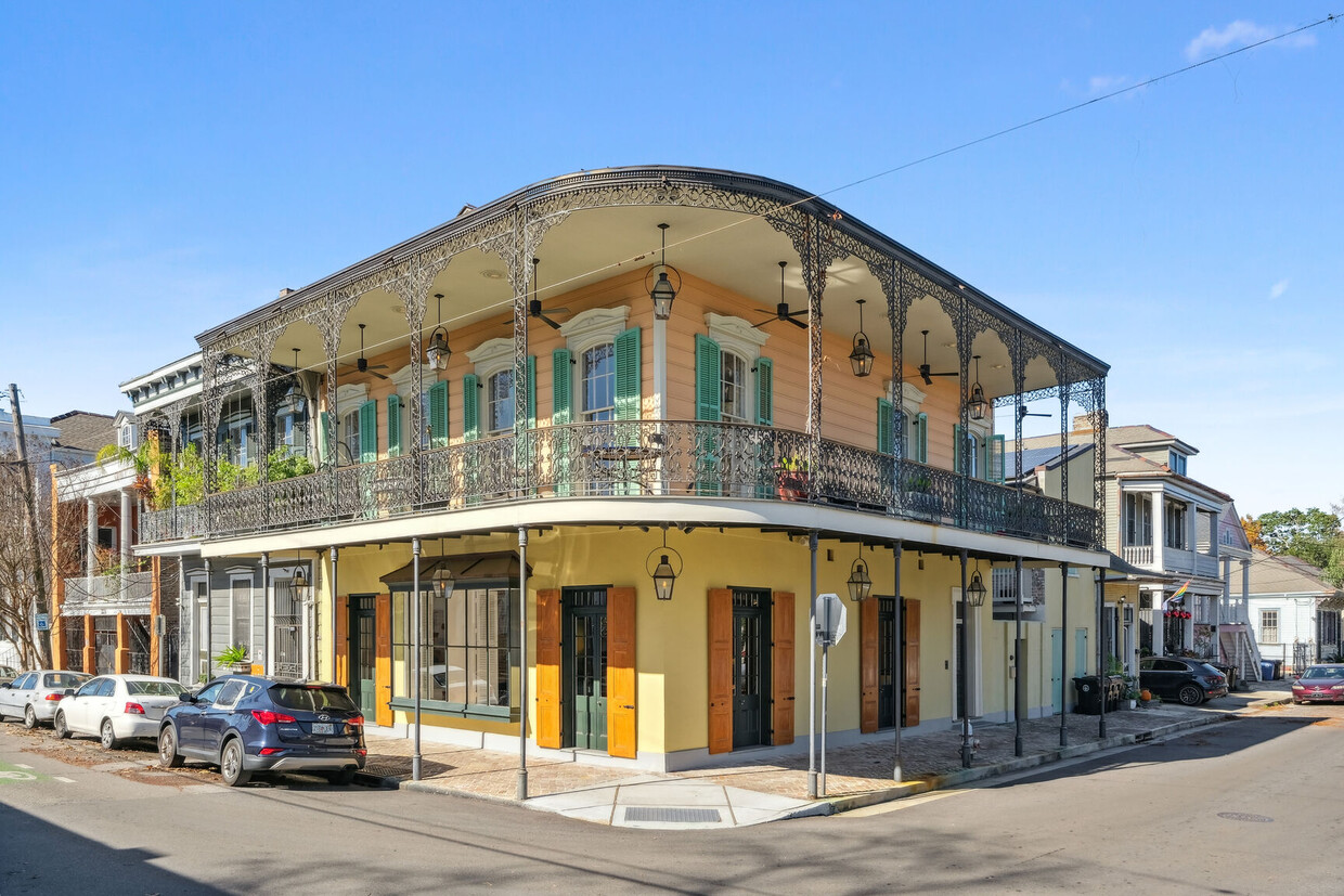 Foto principal - 704 Marigny St