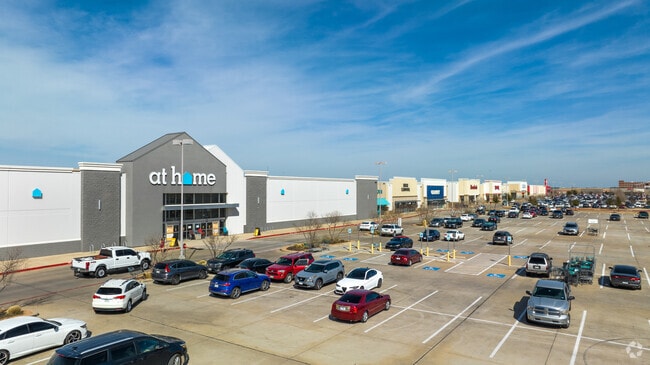 Presidio Town Crossing provides Haslet residents with multiple shopping options.