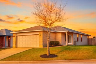 Building Photo - 216 Pullman Pl Blvd