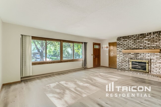 Foto del edificio - 8952 Jackson Ave