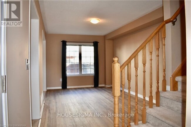 Building Photo - 3319 Mikalda Rd