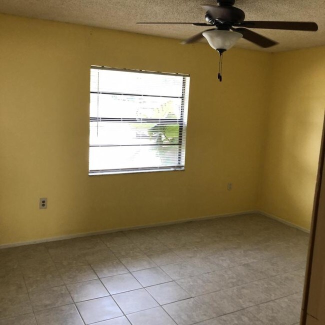 Foto del edificio - 1344 Reynolds Rd