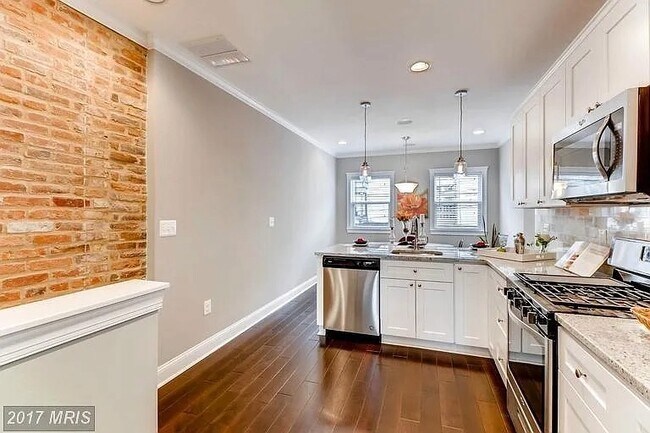 Foto del edificio - 616 Hyson St