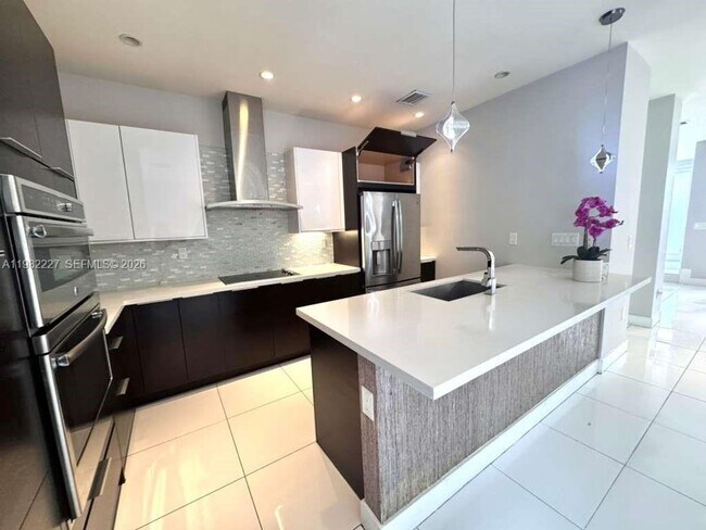 Foto del edificio - 6458 NW 103rd Psge