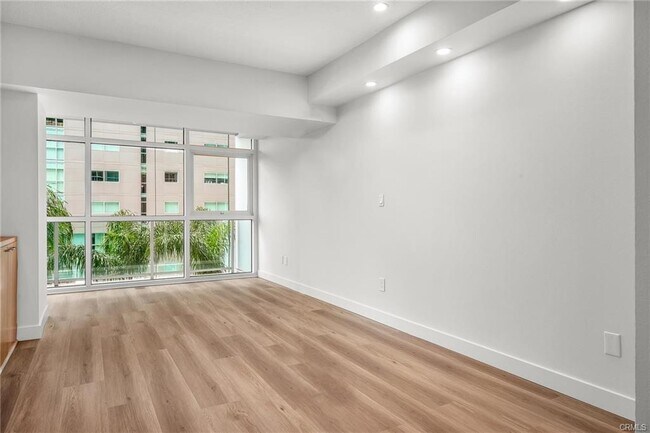Foto del edificio - 13600 Marina Pointe Dr