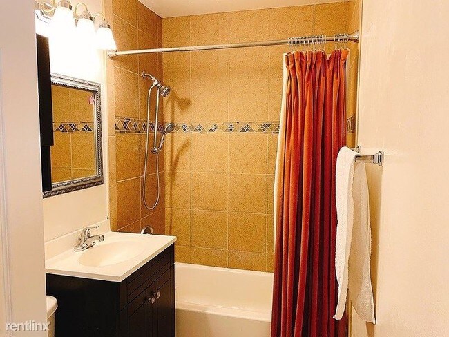 Building Photo - 3 br, 2 bath House - 405 Greathouse Drive