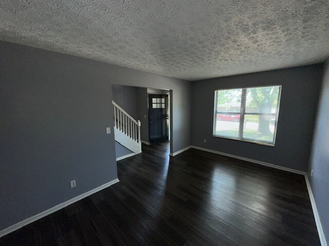 Building Photo - 2277 Ayers Dr
