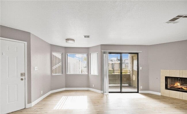 Building Photo - 5002 S Rainbow Blvd