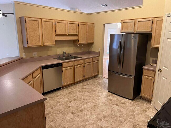 Foto del edificio - 1841 Southbay Dr