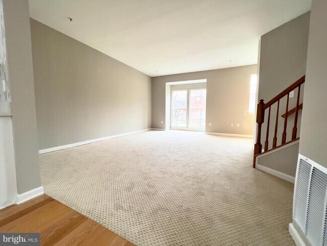 Foto del edificio - 3805 Meadow Trail Ln