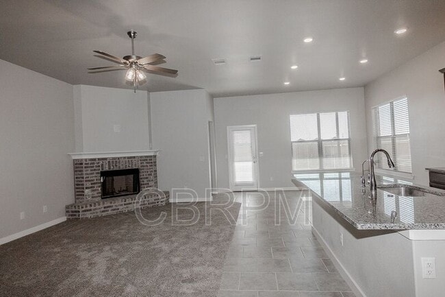 Building Photo - 2706 Viola Ave