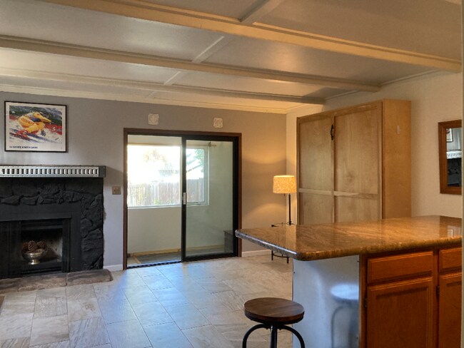 Building Photo - 158 Aynes Ct