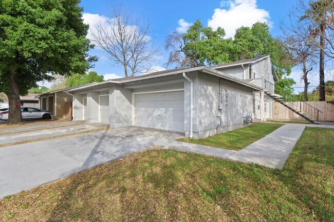 Foto del edificio - 6308-6312 Porterfield Ct
