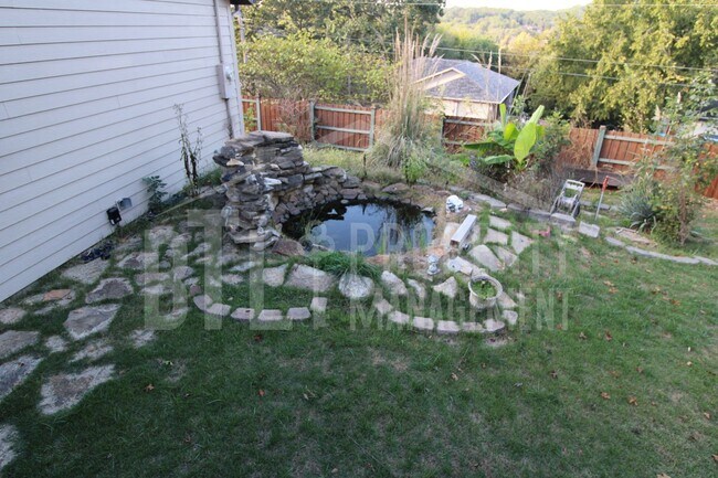 Foto del edificio - Spacious 3-Bed, 3-Bath Home Near Table Roc...