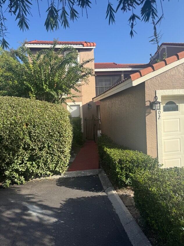 Foto principal - 702 Lighthouse Ct