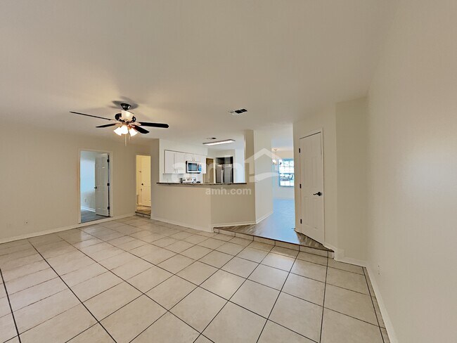 Foto del edificio - 1694 Ashwood Circle
