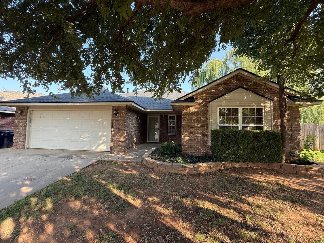 Photo - 15920 Korie Dr (Edmond, OK)