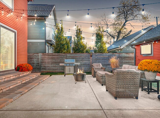 Foto del edificio - 1329 E 11th St