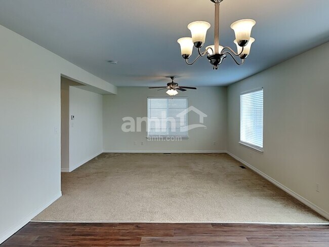Foto del edificio - 10126 Silver Stirrup Dr