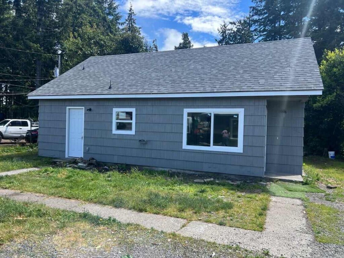 Primary Photo - fully remodeled 2 bedroom off Blevins Road