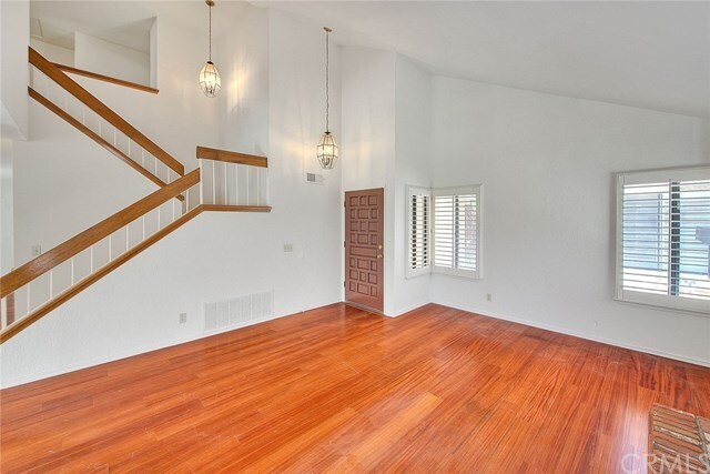 Foto del edificio - 10 Falcon Ridge Dr