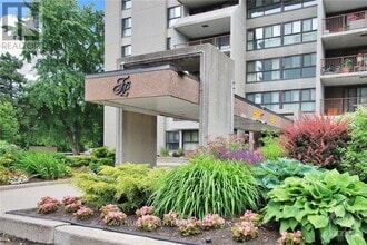 Building Photo - 1785-1785 Frobisher Ln
