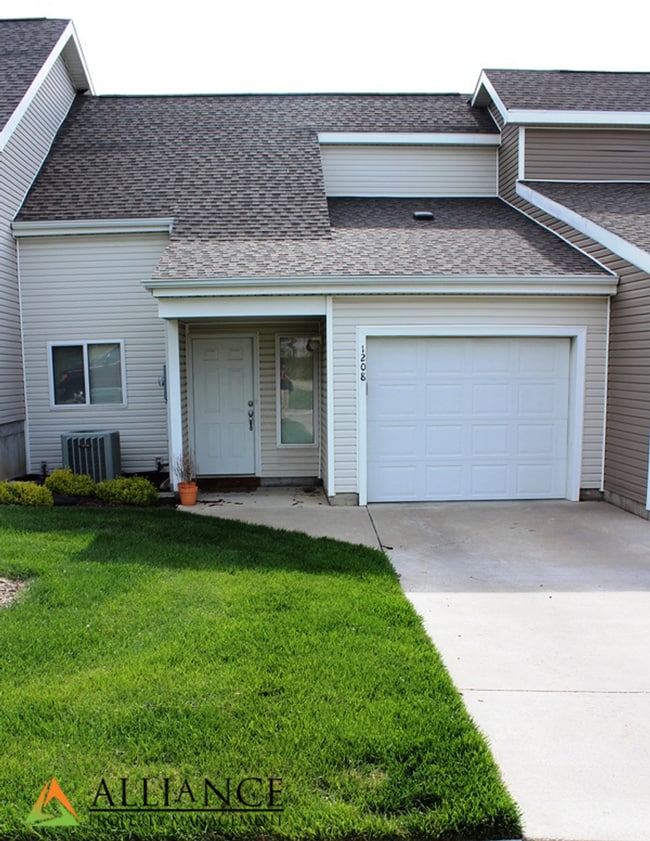 Building Photo - 1208 Christy Dr