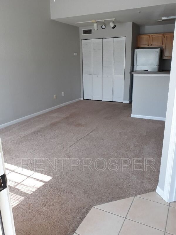 Foto del edificio - 9013 Lee Vista Blvd