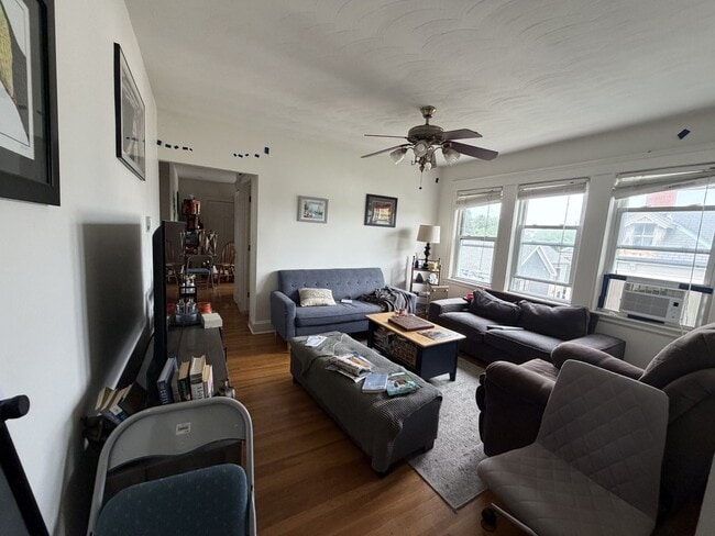 4bed 2bath unit in Somerville - 4bed 2bath unit in Somerville House