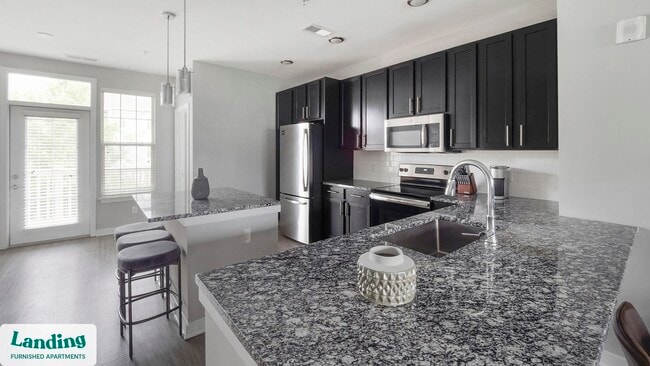 Building Photo - 115 Great Lawn Dr