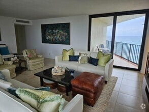 Building Photo - 5420 N Ocean Dr