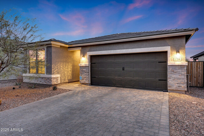 Foto del edificio - 738 W Kingman Dr