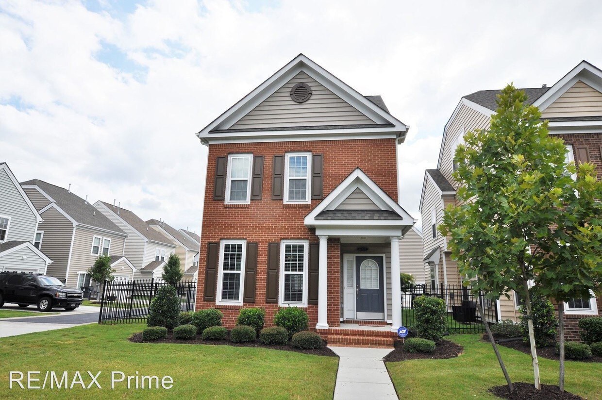 Primary Photo - 6721 Hampton Roads Pkwy