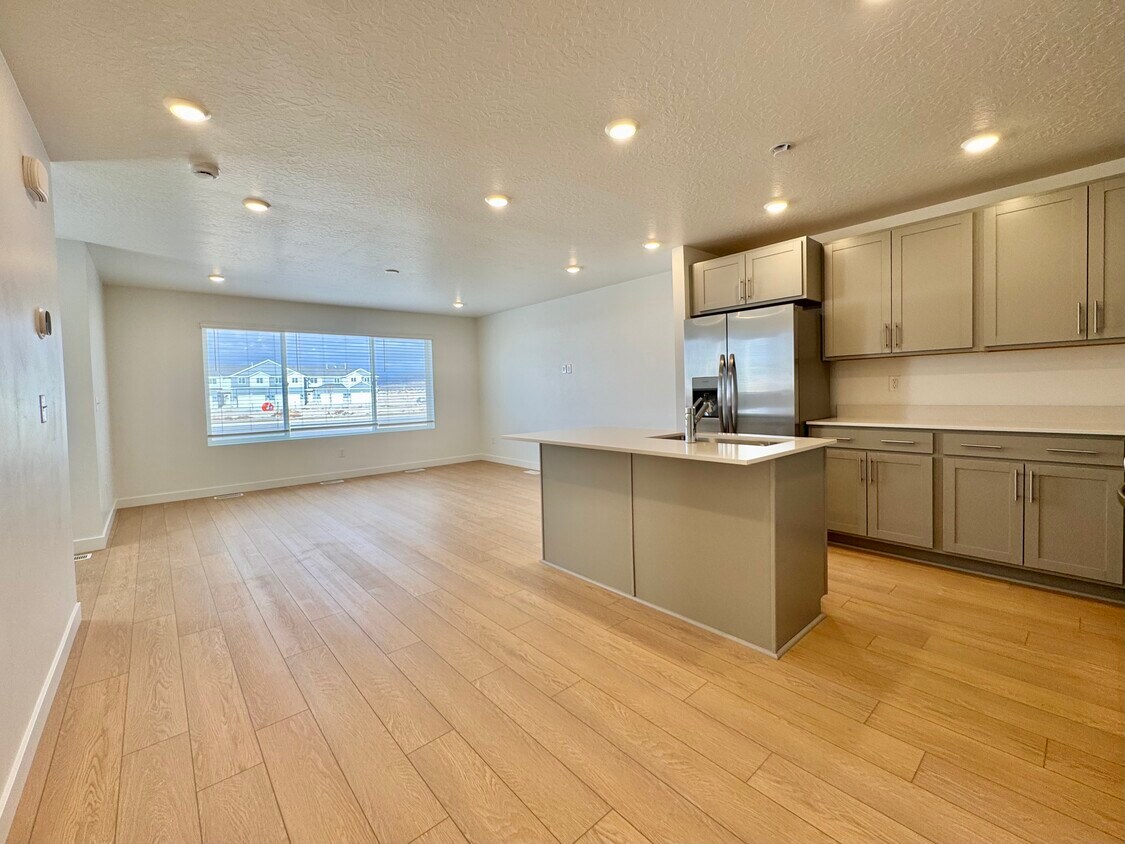 Foto principal - 2071 Sand Holw Dr