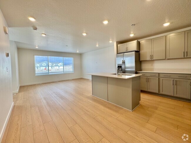 Building Photo - 2071 Sand Holw Dr