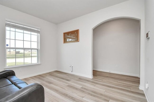 Building Photo - 424 Maple Fawn Dr