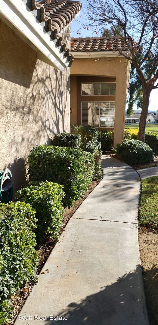 Building Photo - 2 br, 2 bath House - 755 La Costa Dr.