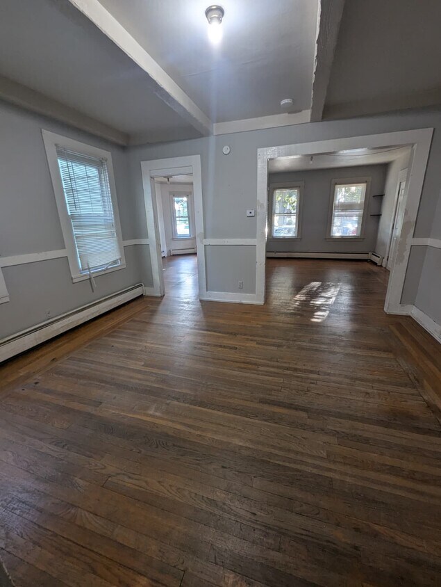 Foto principal - 157 Howard Ave